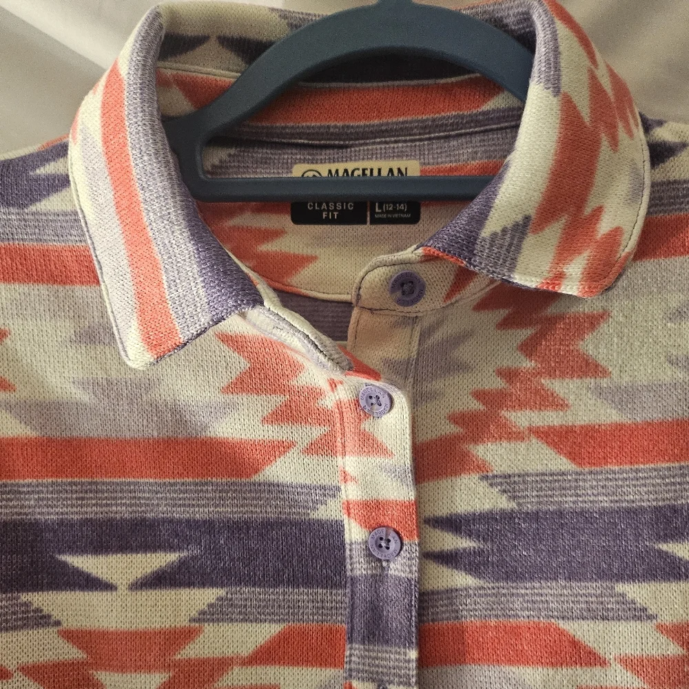 Coral & Lavender Southwestern‎ PulloverMagellan Outdoors Junior Lg 12-14